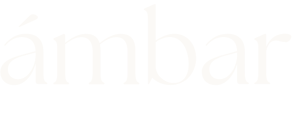 Logotipo ambar blanco